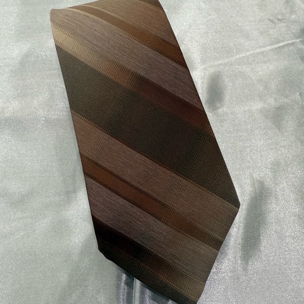 Trevira Collection Brown Striped Men’s Tie – Vintage Classic